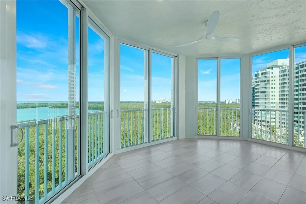 285 Grande Way Naples FL 34110