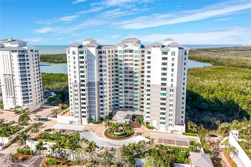 285 Grande Way Naples FL 34110