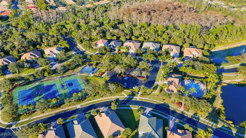 16144 Parque Lane Naples FL 34110