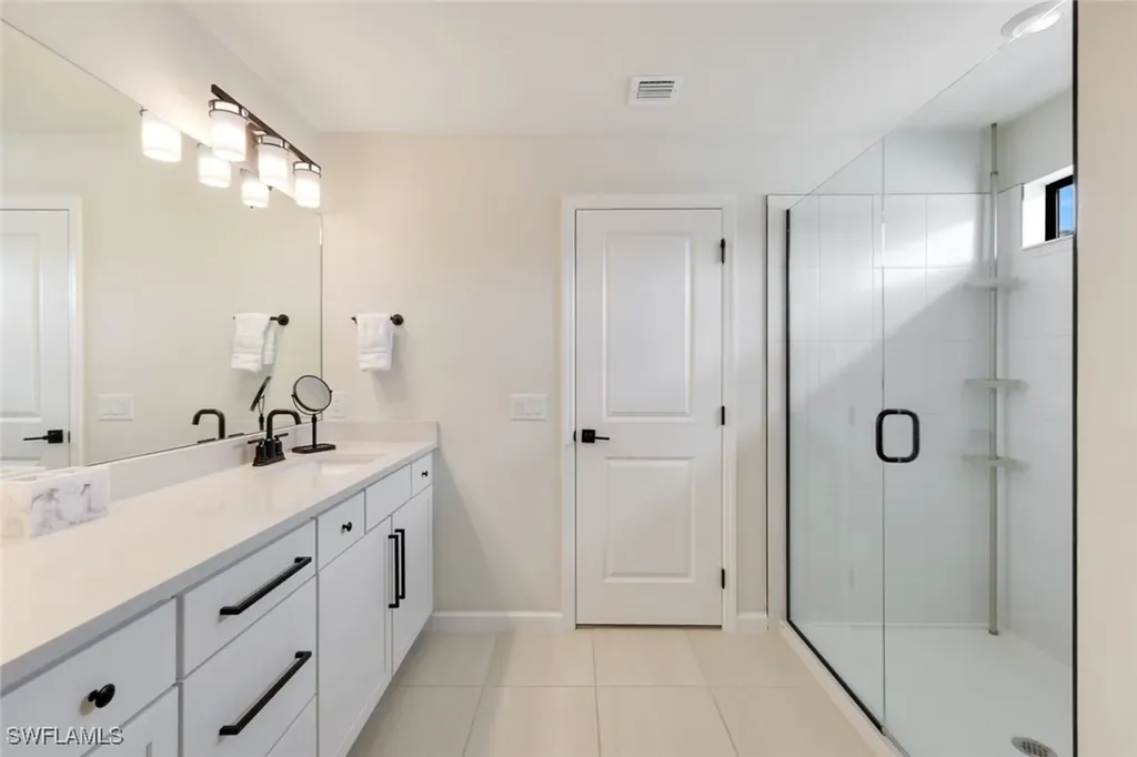 10427 Ventana Lane Naples FL 34120