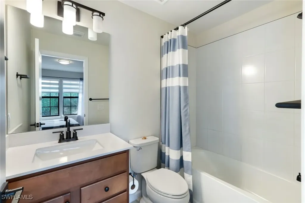 10427 Ventana Lane Naples FL 34120