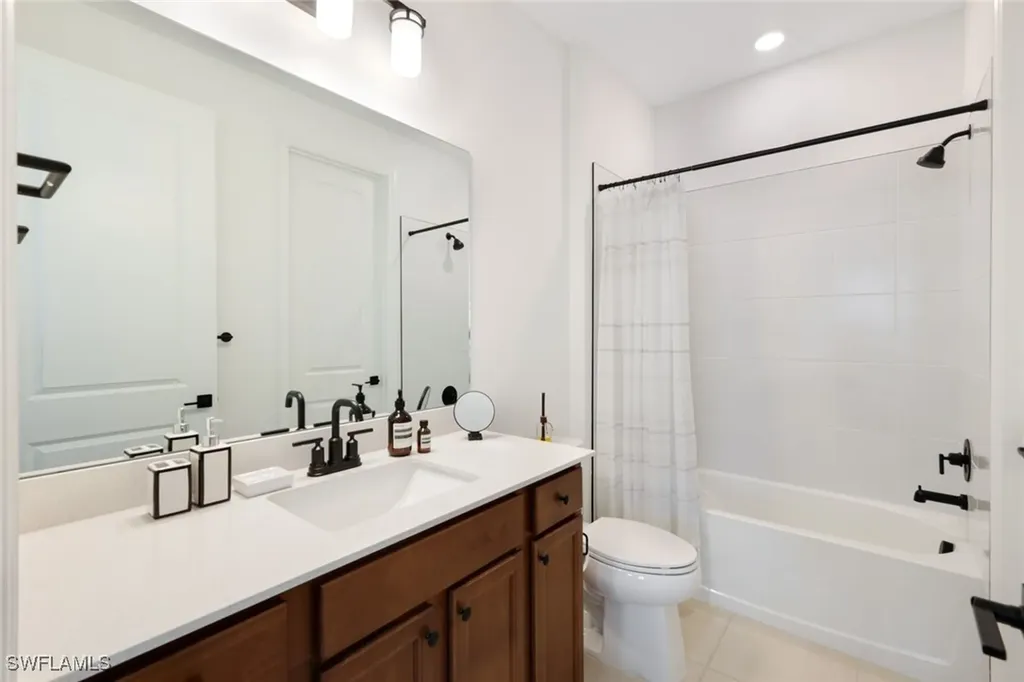 10427 Ventana Lane Naples FL 34120