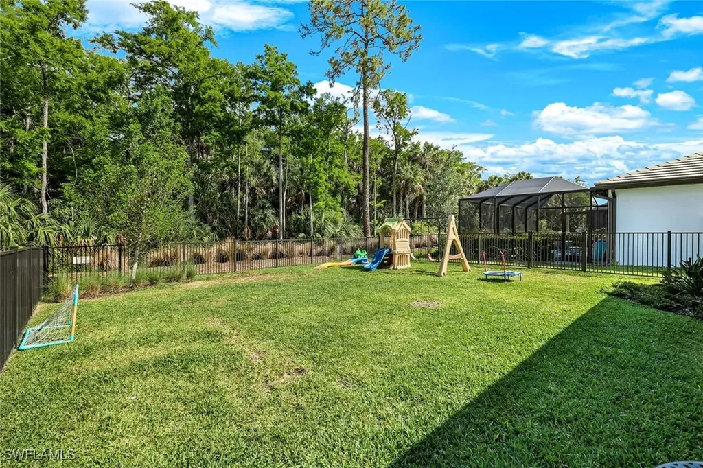 10427 Ventana Lane Naples FL 34120