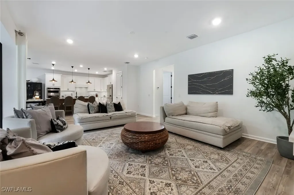10427 Ventana Lane Naples FL 34120