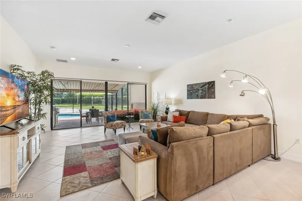 4360 Aurora Street Naples FL 34119