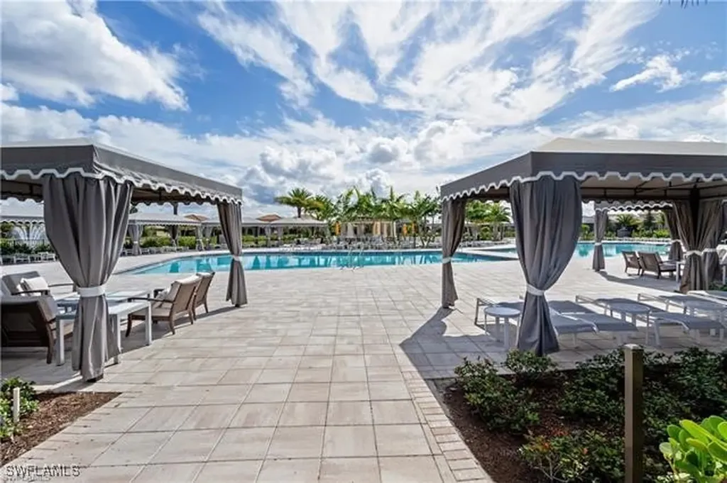 4360 Aurora Street Naples FL 34119