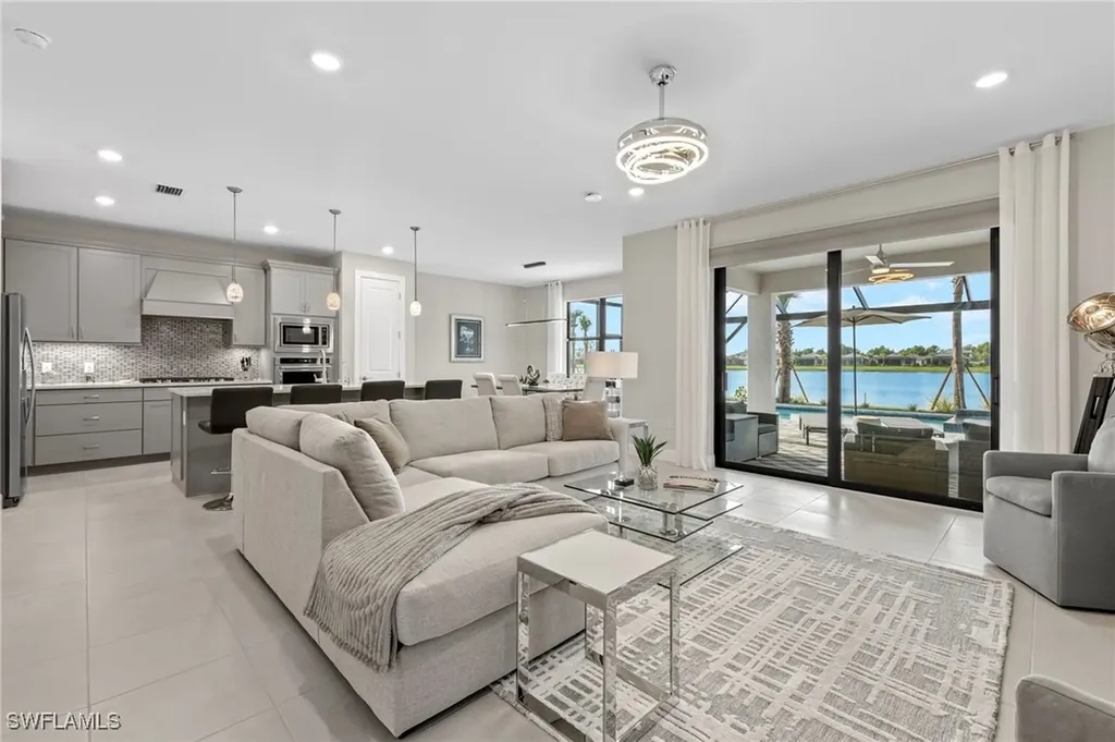 2147 Yellowfin Circle Naples FL 34114