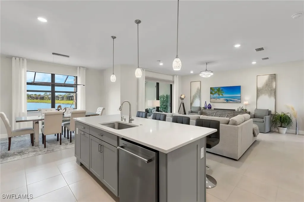 2147 Yellowfin Circle Naples FL 34114