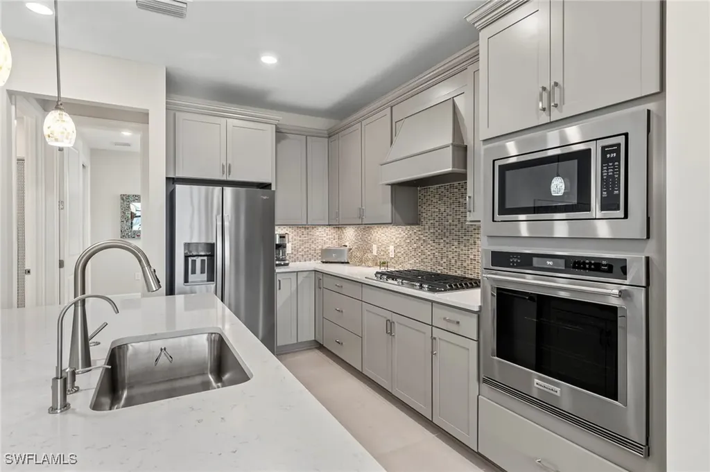 2147 Yellowfin Circle Naples FL 34114