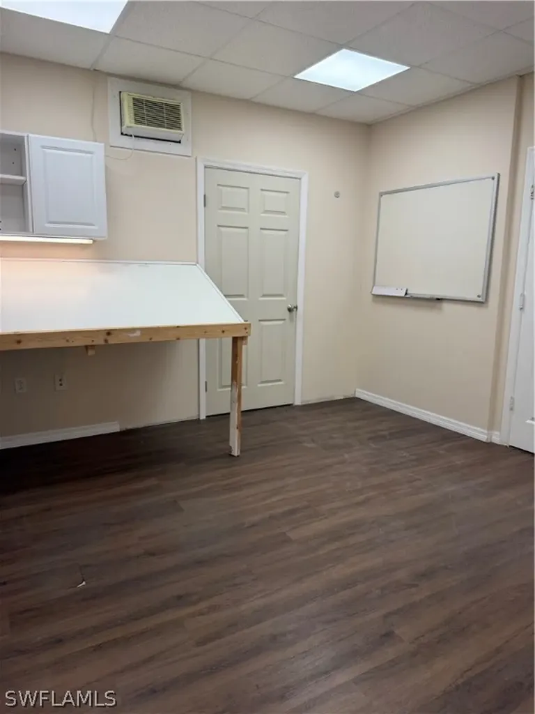 1076 Business Lane Naples FL 34110