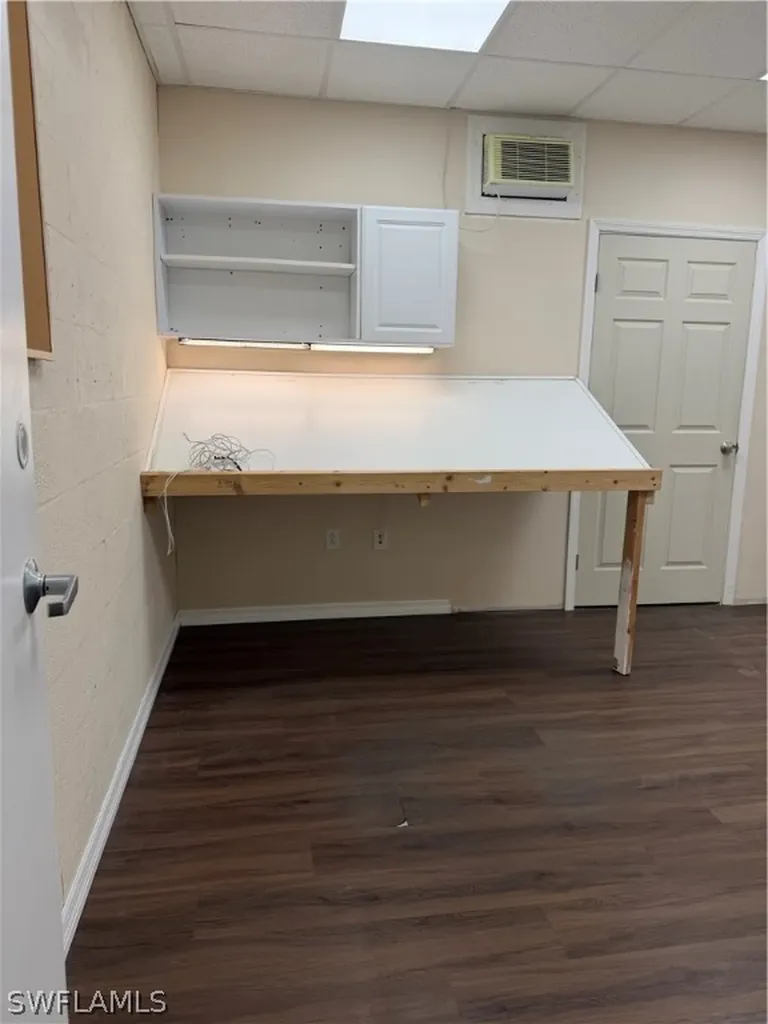 1076 Business Lane Naples FL 34110