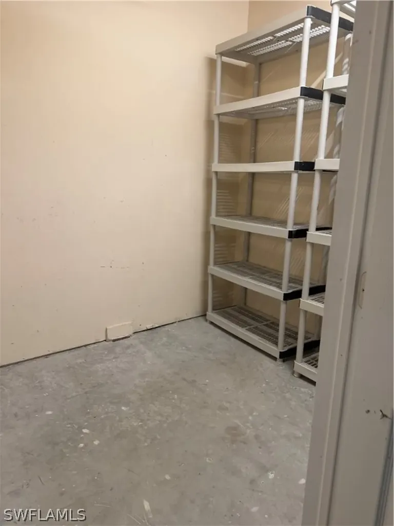 1076 Business Lane Naples FL 34110