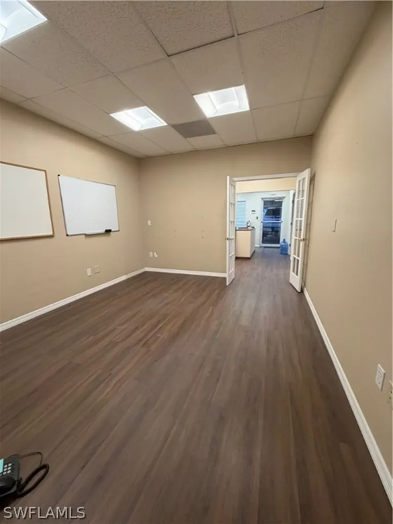 1076 Business Lane Naples FL 34110