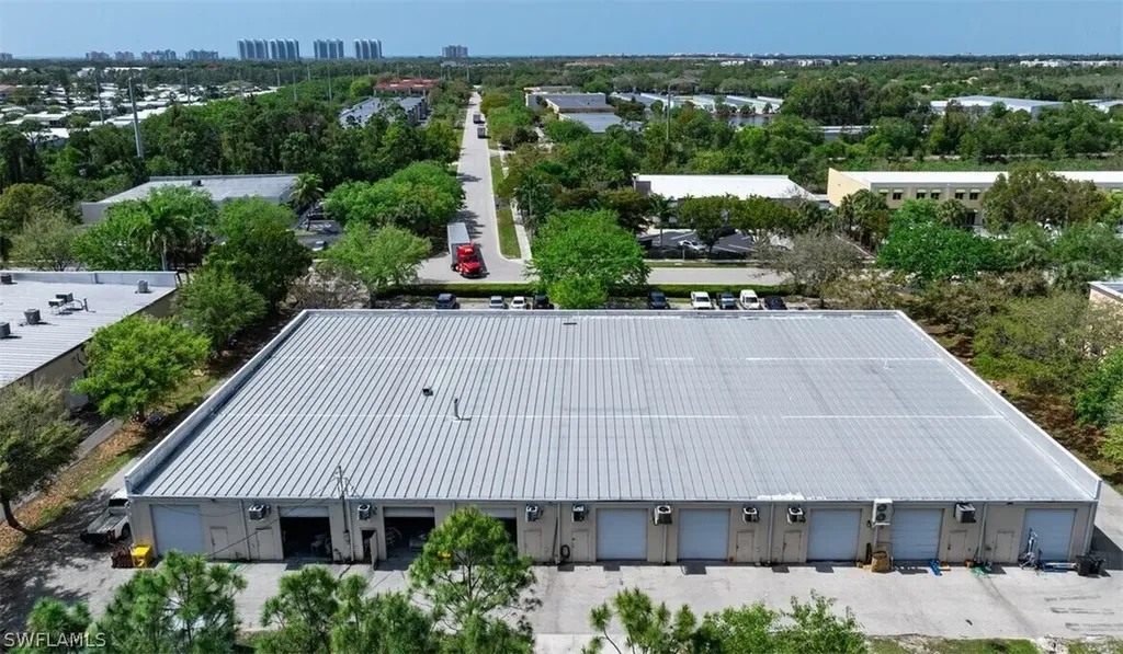 1076 Business Lane Naples FL 34110