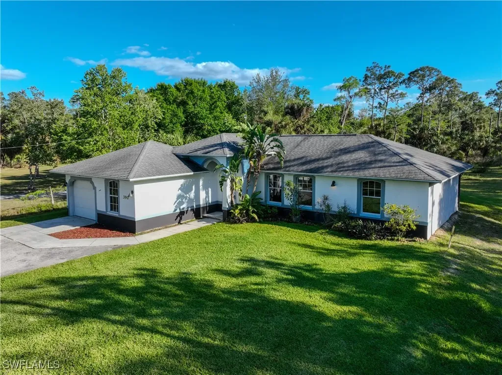 390 35th Avenue NE Naples FL 34120