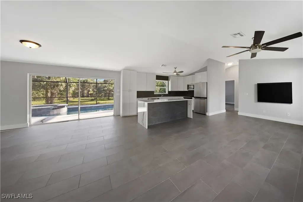 390 35th Avenue NE Naples FL 34120