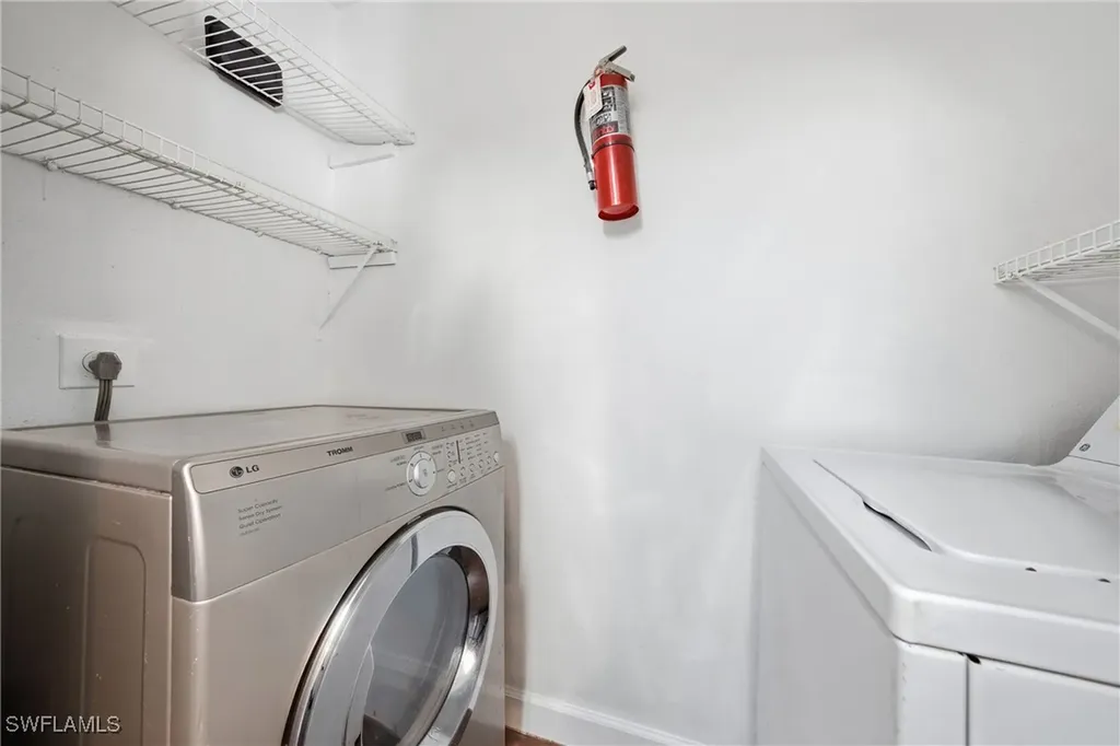 2925 Winkler Avenue Fort Myers FL 33916