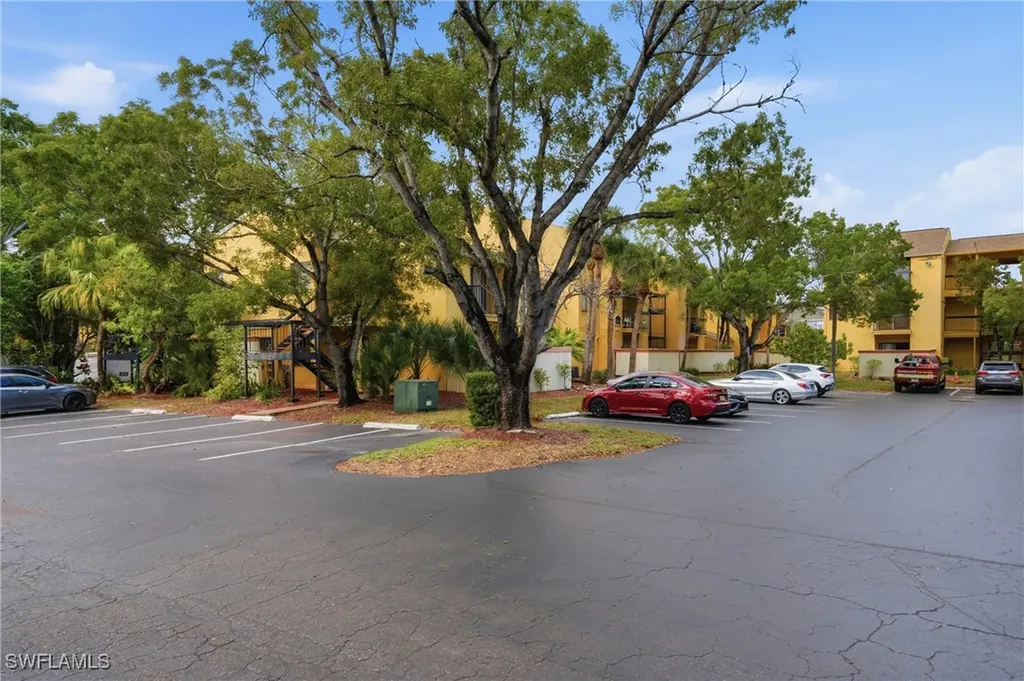 2925 Winkler Avenue Fort Myers FL 33916