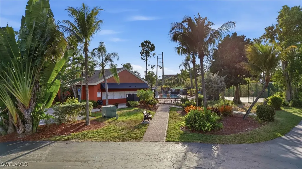 2925 Winkler Avenue Fort Myers FL 33916