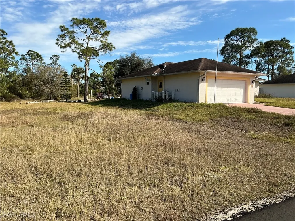 745 Oro Avenue S Lehigh Acres FL 33974