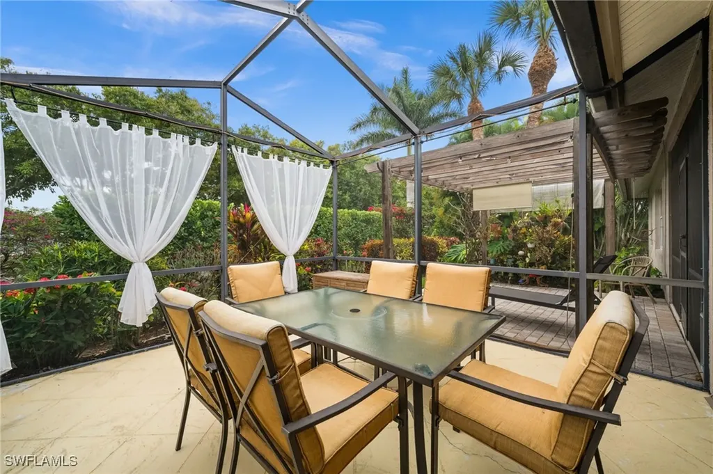 2440 River Reach Drive Naples FL 34104