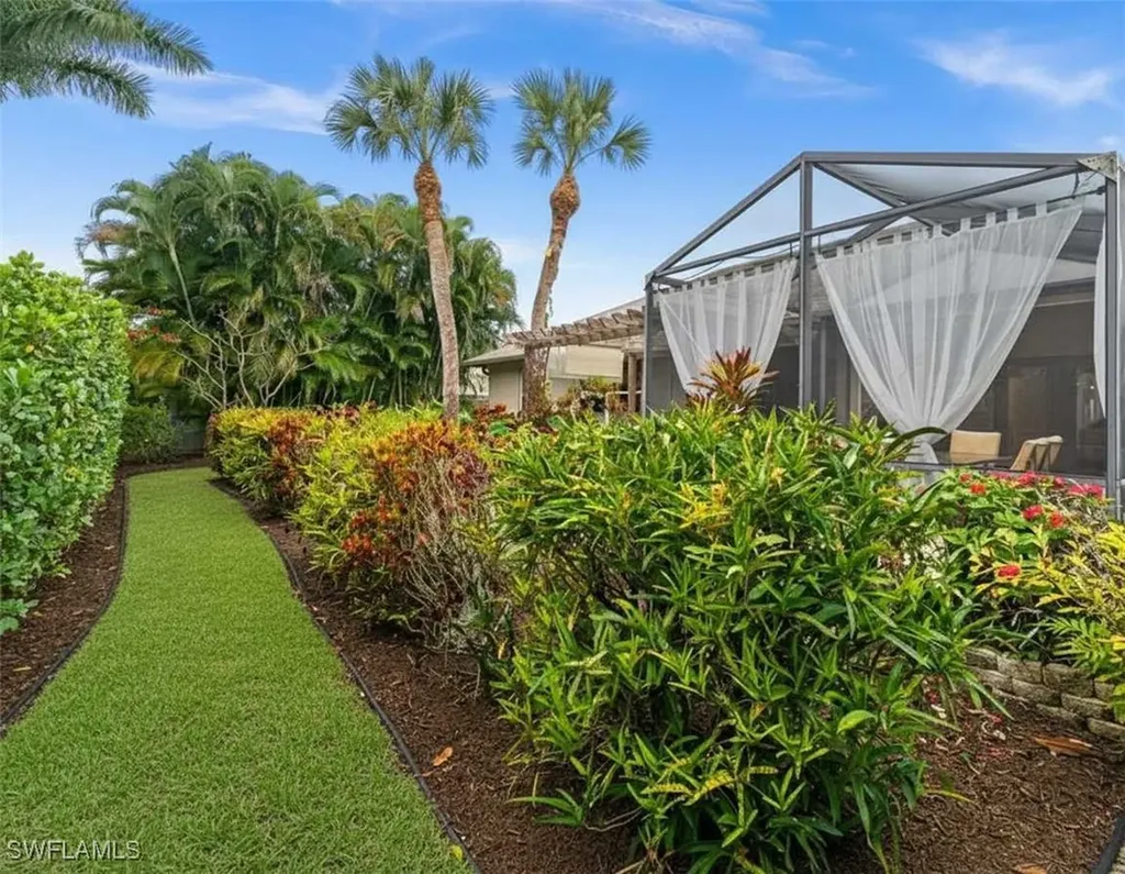 2440 River Reach Drive Naples FL 34104