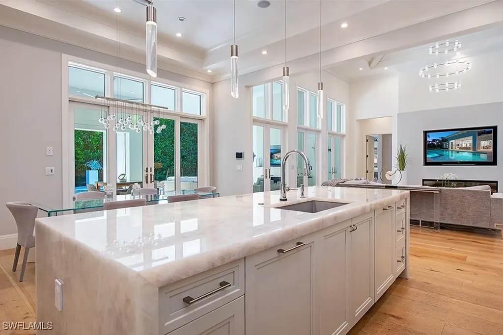 452 Putter Point Drive Naples FL 34103