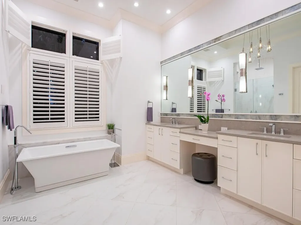 452 Putter Point Drive Naples FL 34103