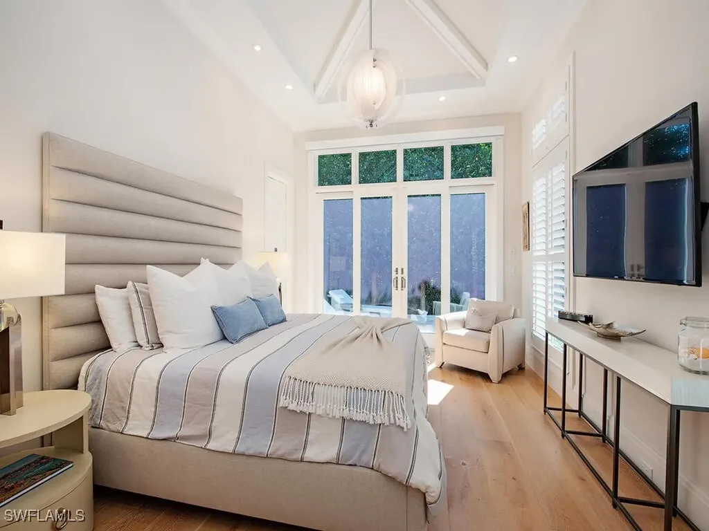 452 Putter Point Drive Naples FL 34103