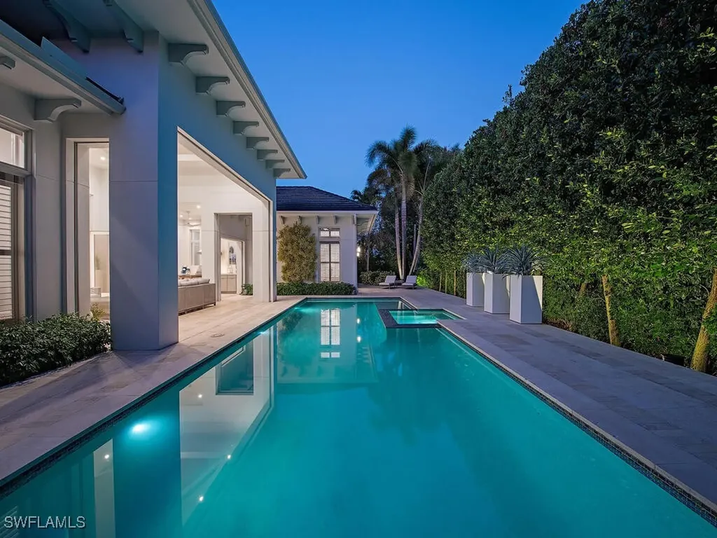 452 Putter Point Drive Naples FL 34103