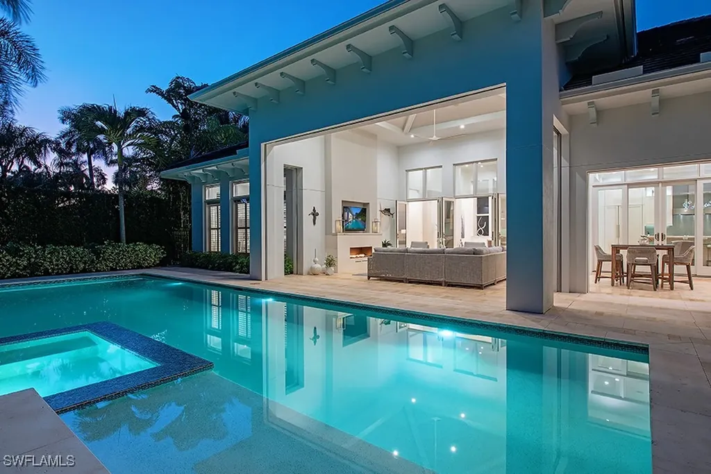 452 Putter Point Drive Naples FL 34103