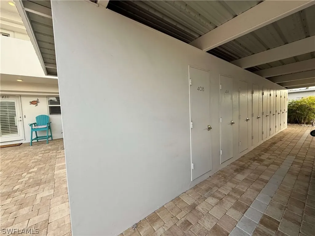 408 Broad Avenue S Naples FL 34102