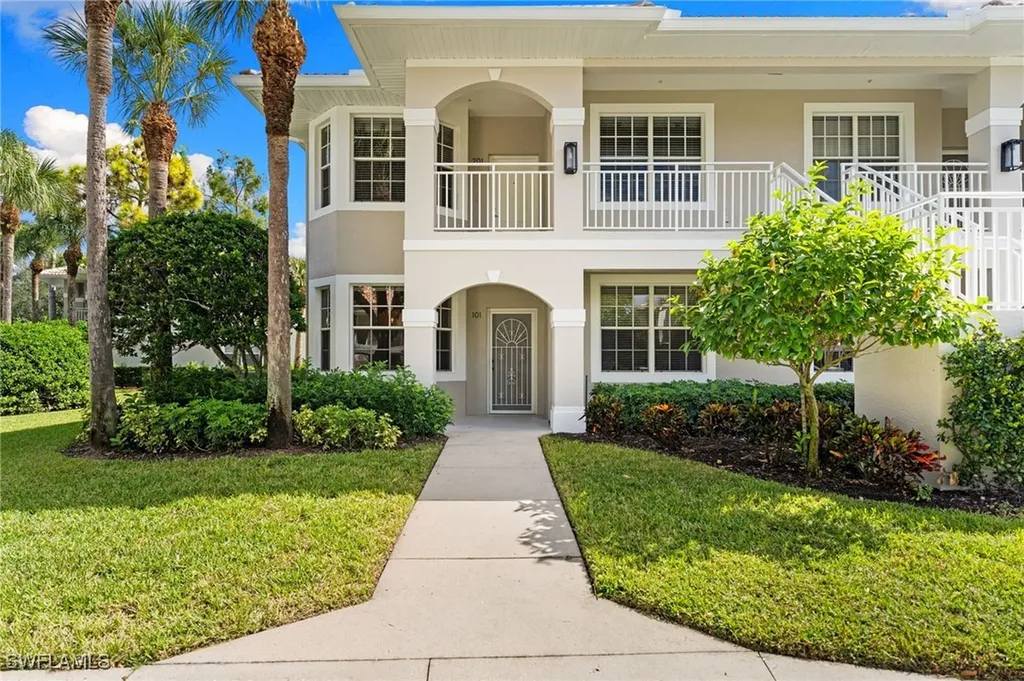 2310 Carrington Court Naples FL 34109