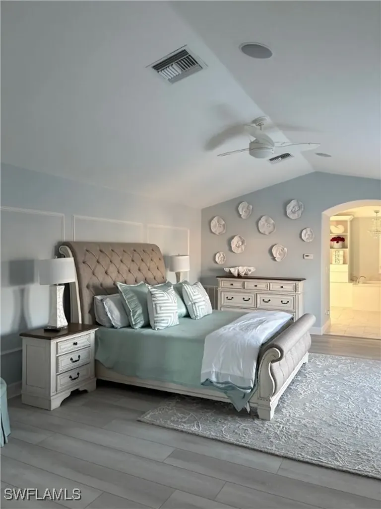 225 Egret Avenue Naples FL 34108