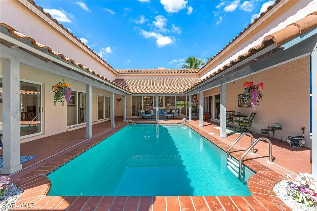 1930 Blackstone Circle Naples FL 34109