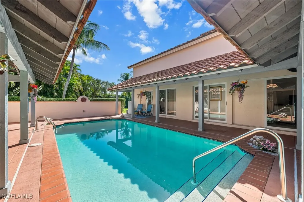 1930 Blackstone Circle Naples FL 34109