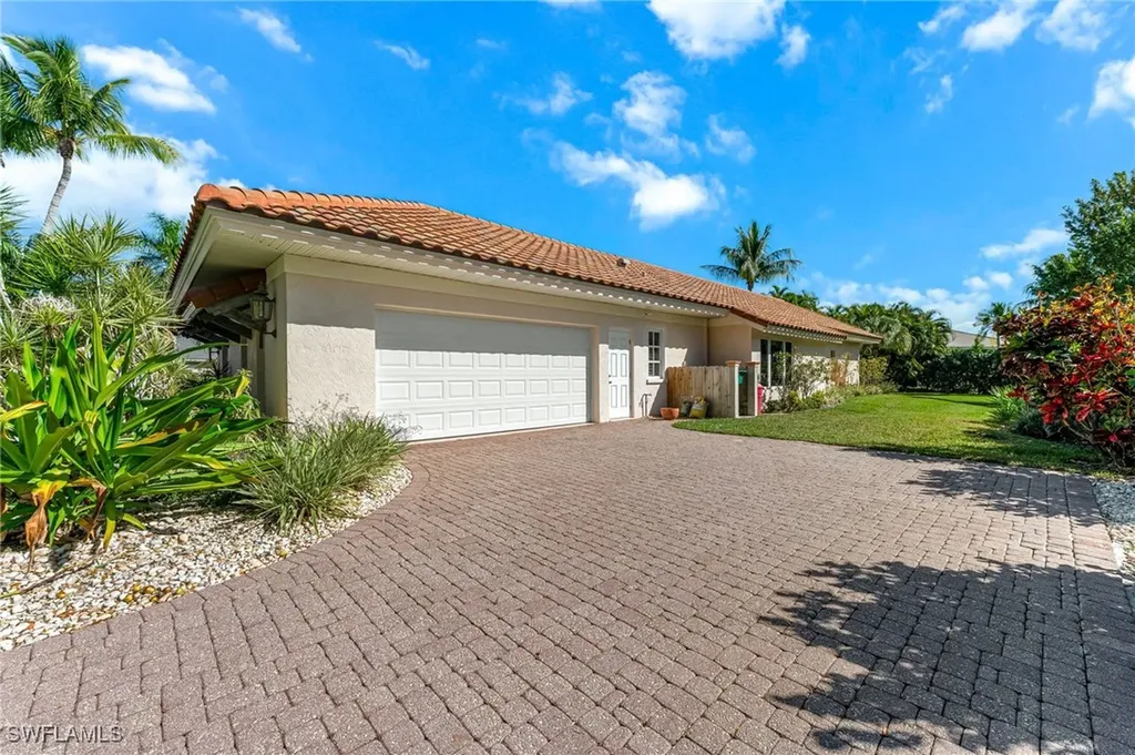 1930 Blackstone Circle Naples FL 34109