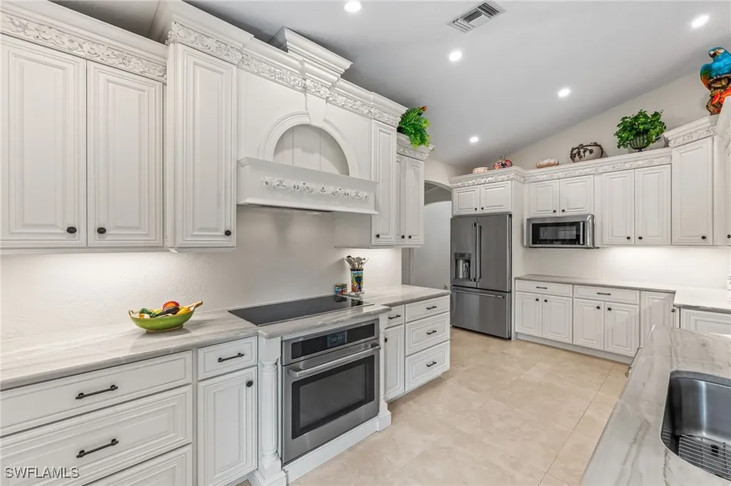1930 Blackstone Circle Naples FL 34109