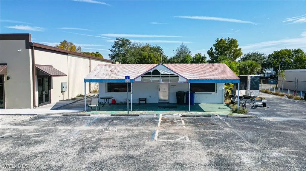 3671 Fowler Street Fort Myers FL 33901