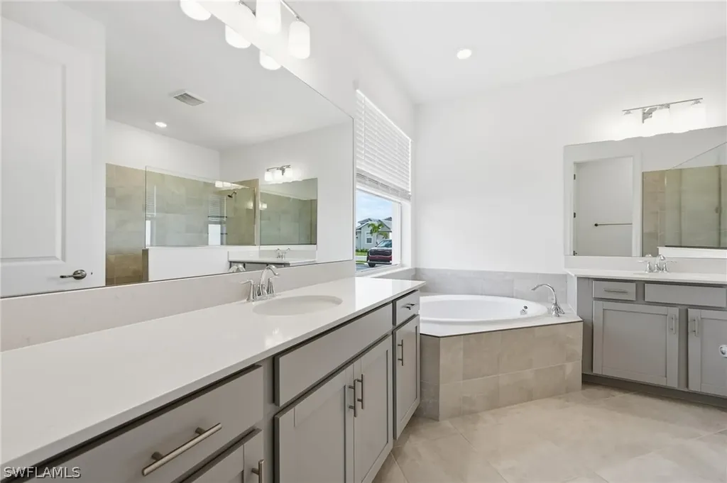 5427 Pikewood Court Ave Maria FL 34142