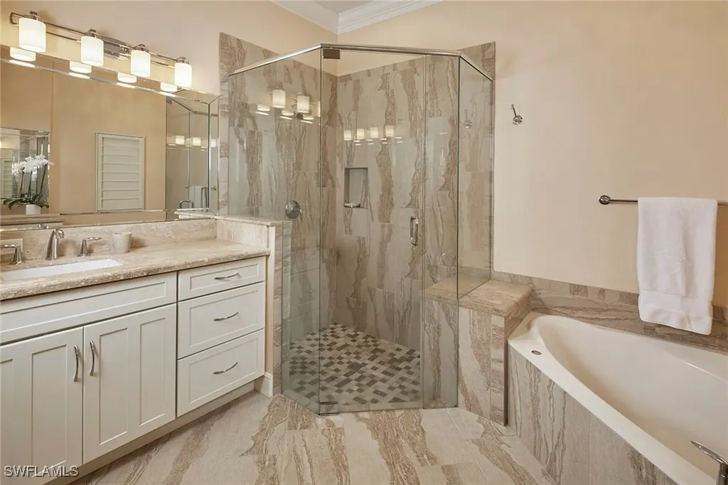 754 Vistana Circle Naples FL 34119