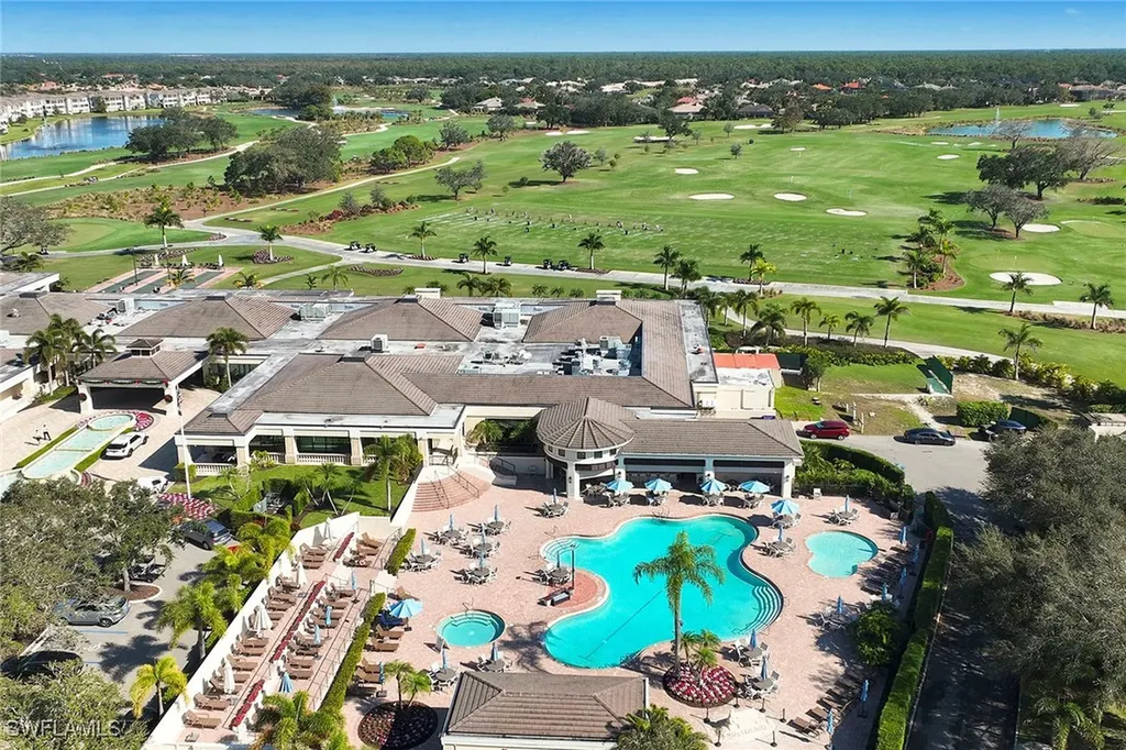 754 Vistana Circle Naples FL 34119