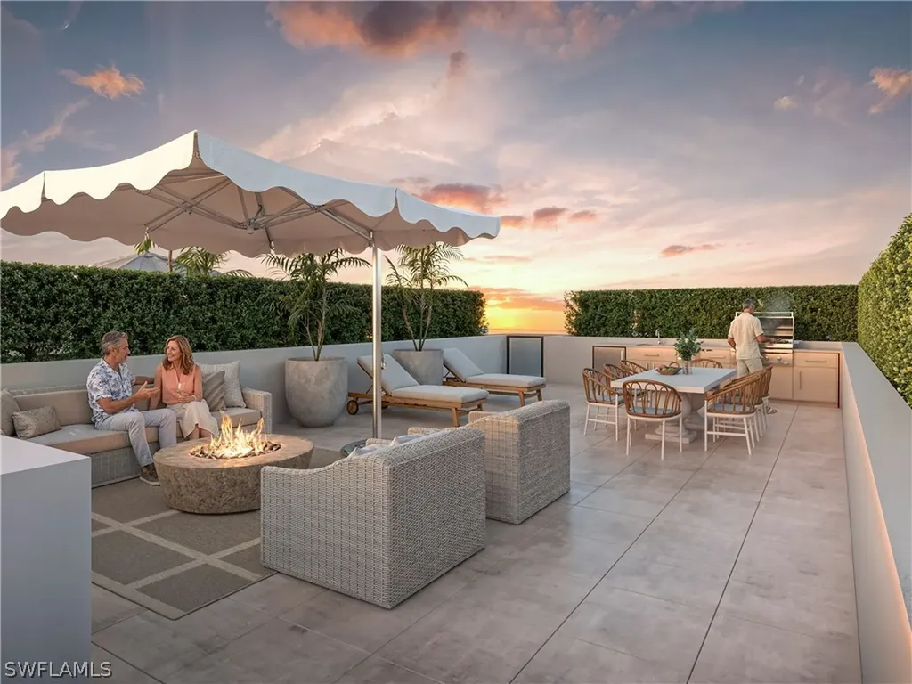 210 9th Street S Naples FL 34102