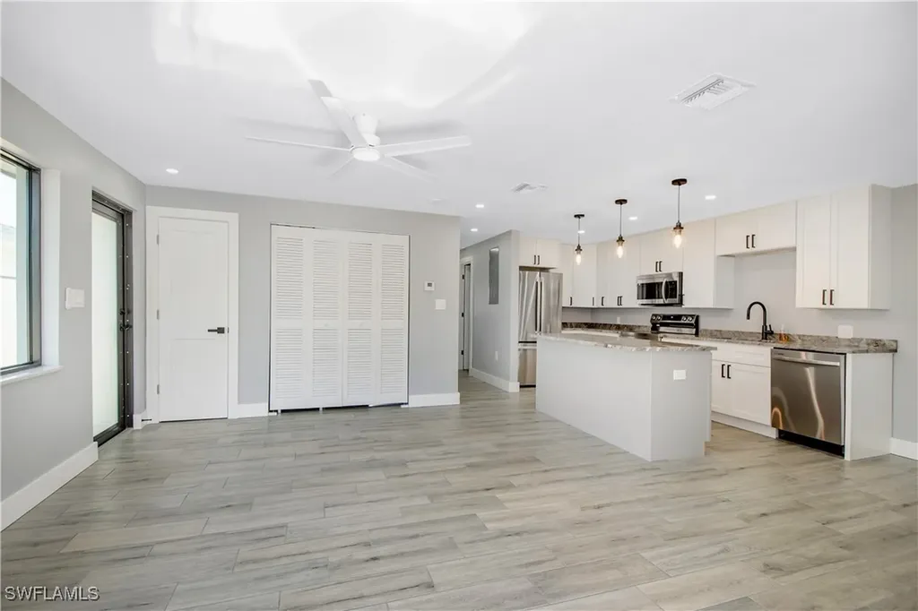 144 San Salvador Street Naples FL 34113