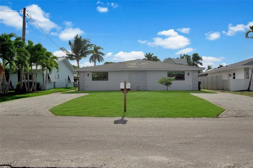 144 San Salvador Street Naples FL 34113