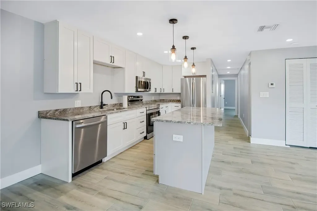 144 San Salvador Street Naples FL 34113