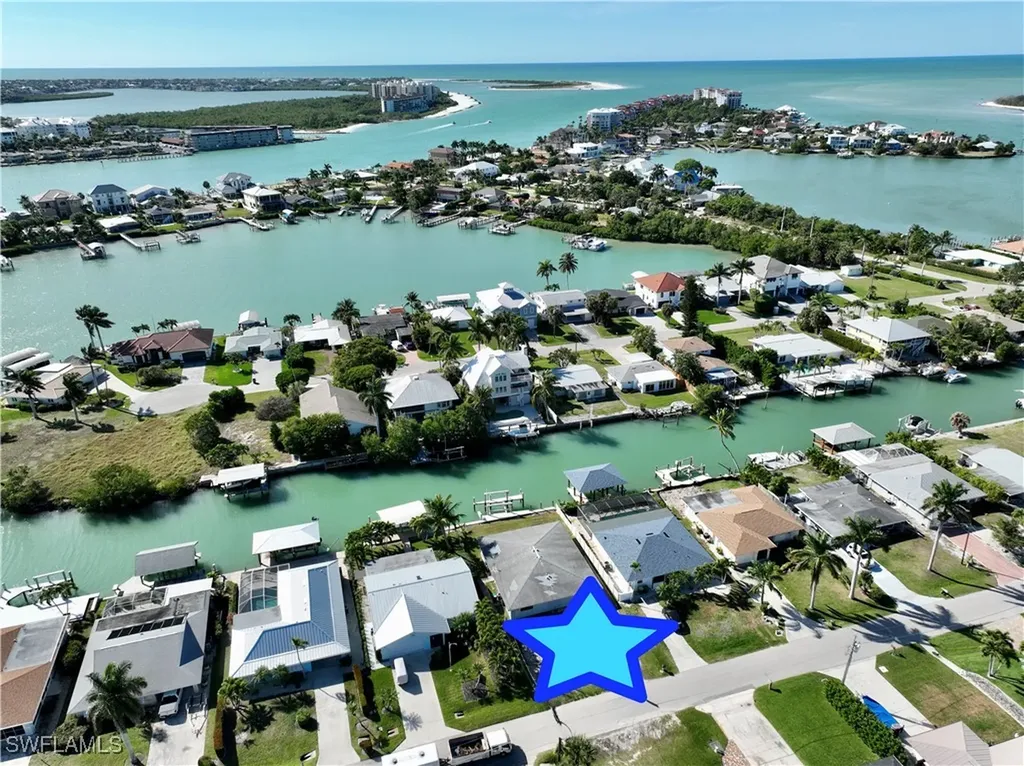 144 San Salvador Street Naples FL 34113