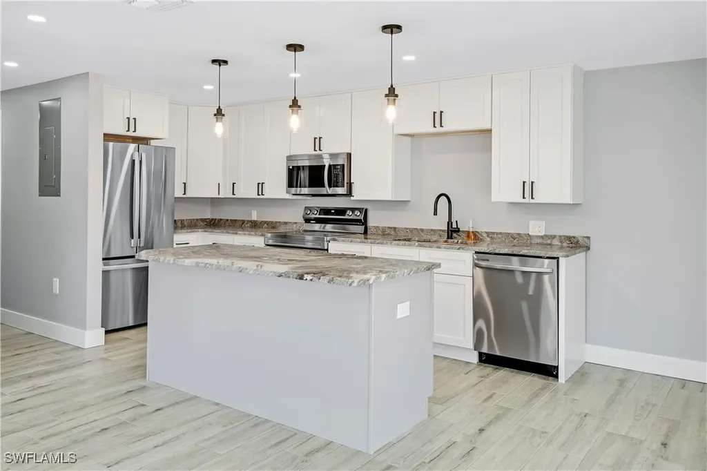 144 San Salvador Street Naples FL 34113