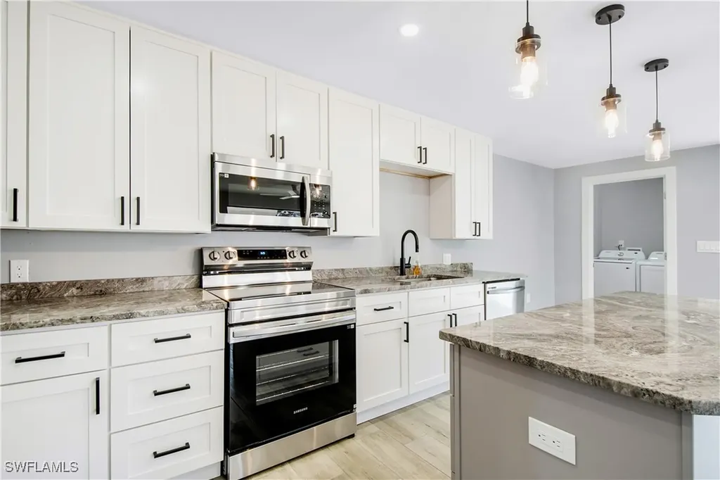 144 San Salvador Street Naples FL 34113