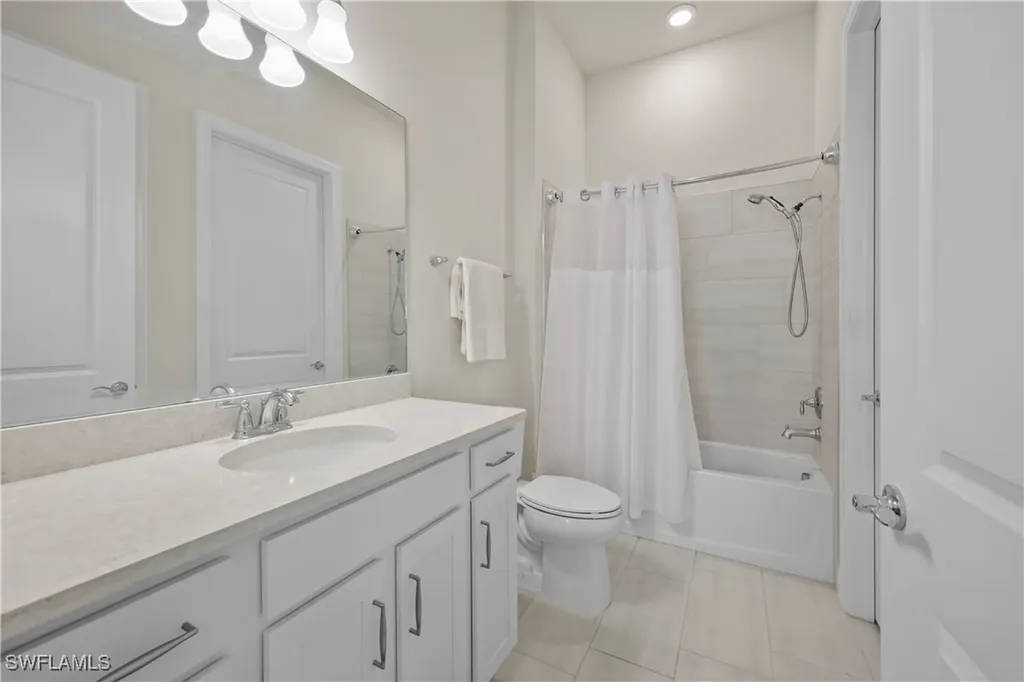 2048 Yellowfin Circle Naples FL 34114